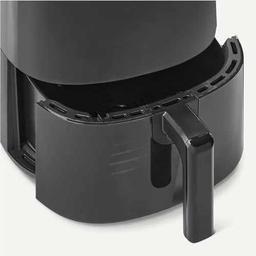 The Amazon Basics 6-Quart Digital Air Fryer with Easy View Window in real use