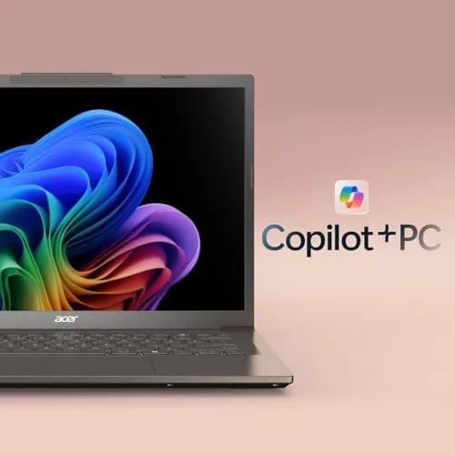 The Aspire 14 AI next to a comparable Ultra 5 laptop for comparison