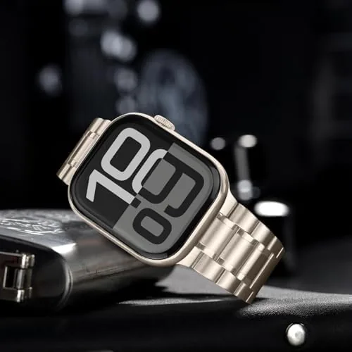 Close up of the five-link stainless steel construction and the fold-over clasp