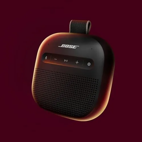 Close look at the Bose SoundLink Micro Portable Bluetooth Speaker (2nd Gen), Wireless Outdoor build quality