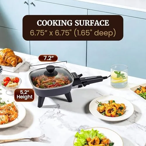Close up of the removable handle clicking into place on the skillet