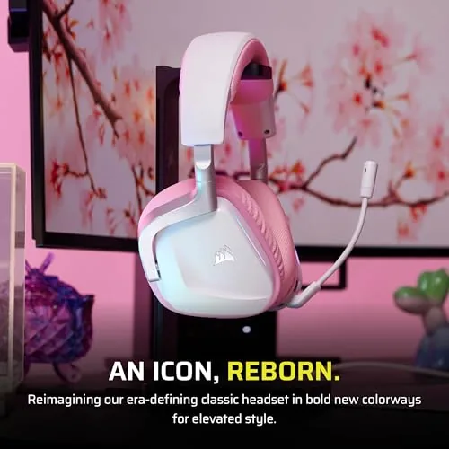Close up of the memory foam ear cushion and the folding boom microphone
