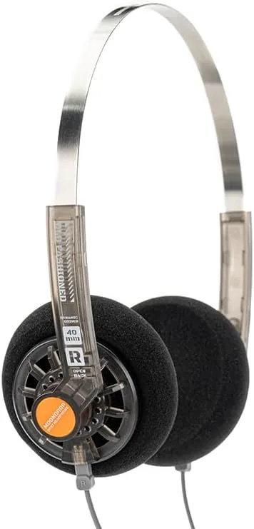 Close look at the Moondrop Old Fashioned 40mm On-Ear Headphone with 0.78mm 2pin Open-Back build quality
