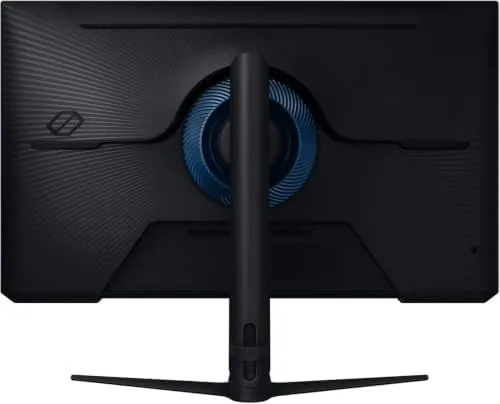 Full gaming setup with the Odyssey G5 at the center