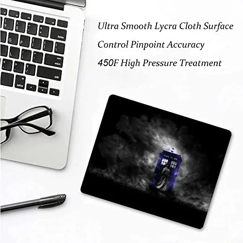 Close look at the Cool Science Fiction Mouse Mat, Waterproof Non Slip Rubber Base build quality