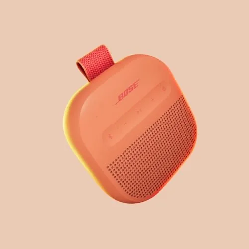 Close look at the Bose SoundLink Micro Portable Bluetooth Speaker (2nd Gen), Wireless Outdoor build quality