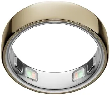 Person checking the fit of an Oura sizing ring on their hand in daylight
