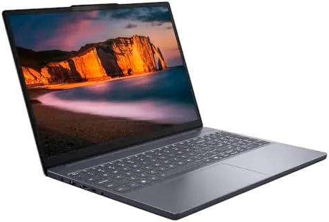Close look at the Lenovo IdeaPad Slim 3 15.3" 2K Touchscreen Laptop, AMD Ryzen build quality